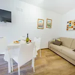 Marechiaro House Daire