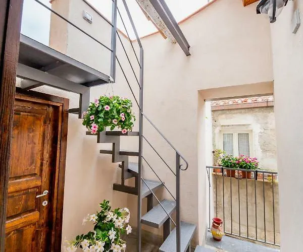 Marechiaro House Апартаменты