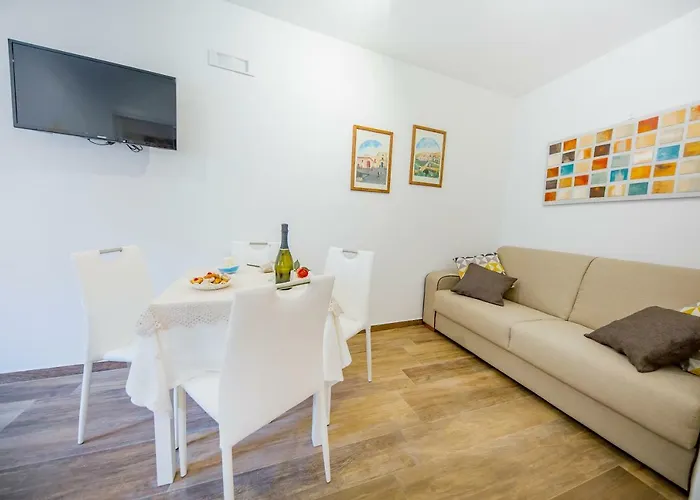 Marechiaro House Апартаменты