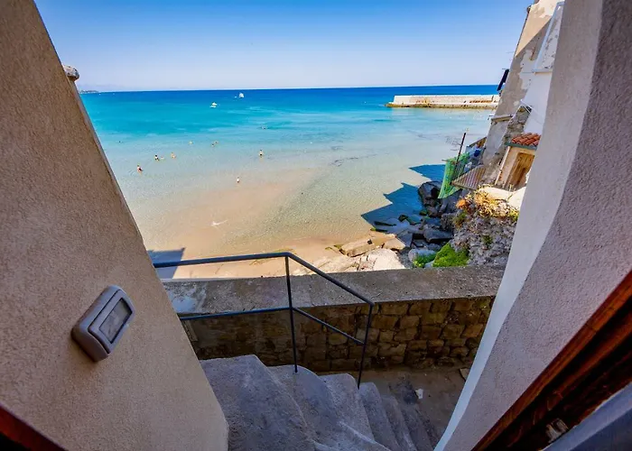 Marechiaro House شقة تْشيفالو